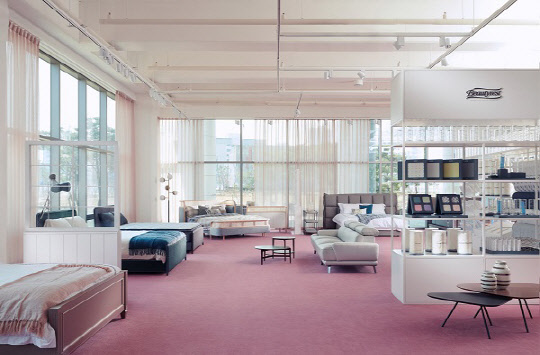 시몬스 침대, 플래그십 스토어 '시몬스 갤러리 세종점'